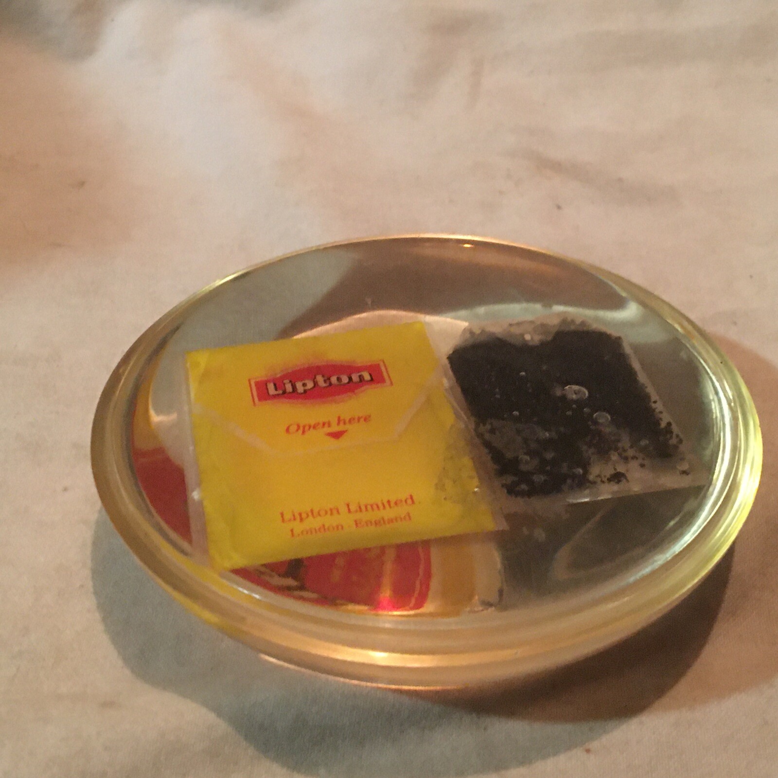 LIPTON BLACK TEA YELLOW LABEL LUCITE PAPERWEIGHT ENGLISH ENGLAND MID CENTURY