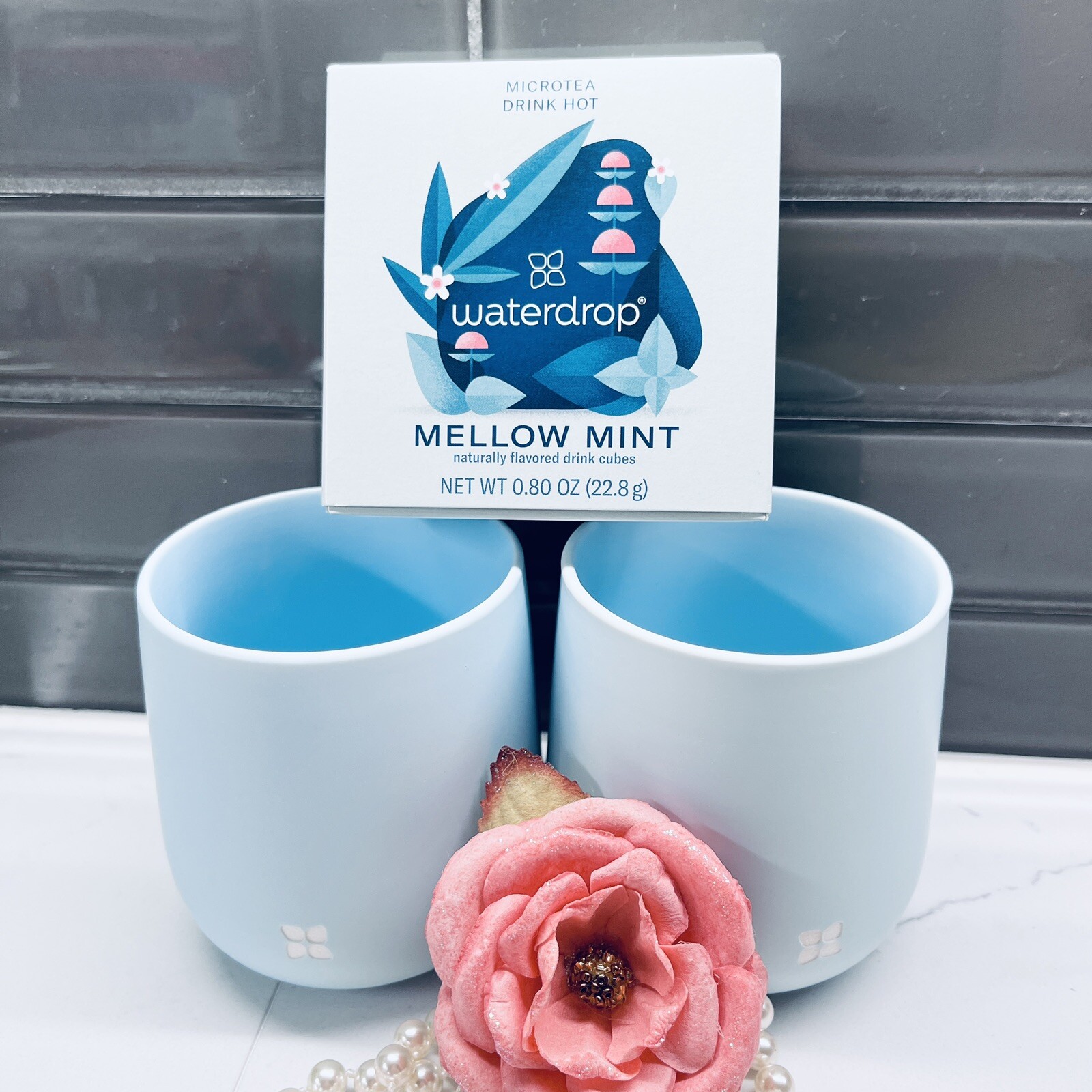 Waterdrops Porcelain Cups set of 2 + 1 Box of MELLOW MINT (12 pack)