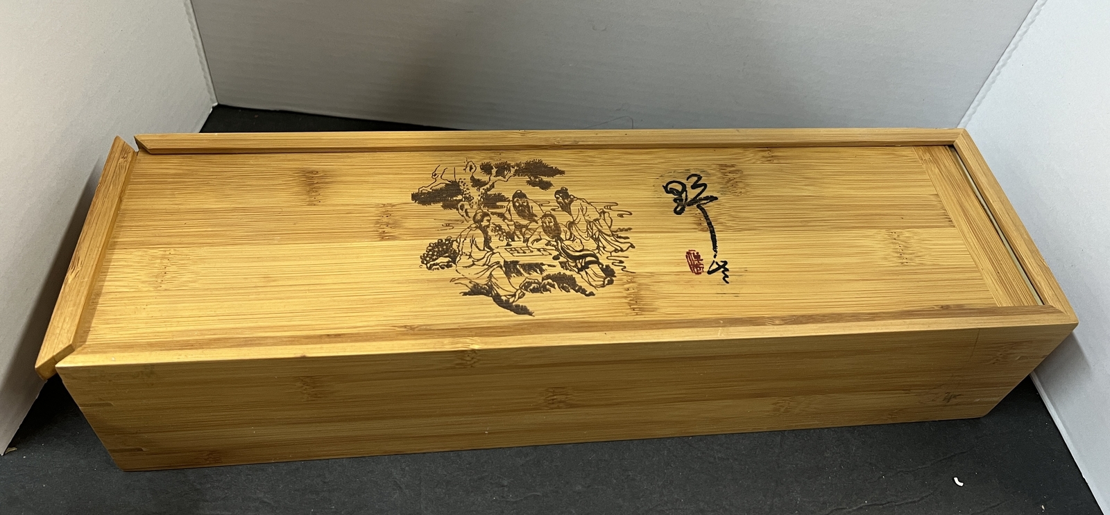 Chinese Yunnan Native Ancient Tree Black Tea 16-pc Tinplate Canister Wooden Box