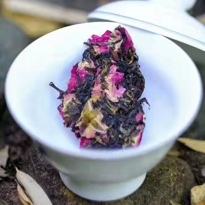 Yunnan Flower Tea Red Tea Puer Golden Slimming Tea Dian Hong Rose Black Tea 357g