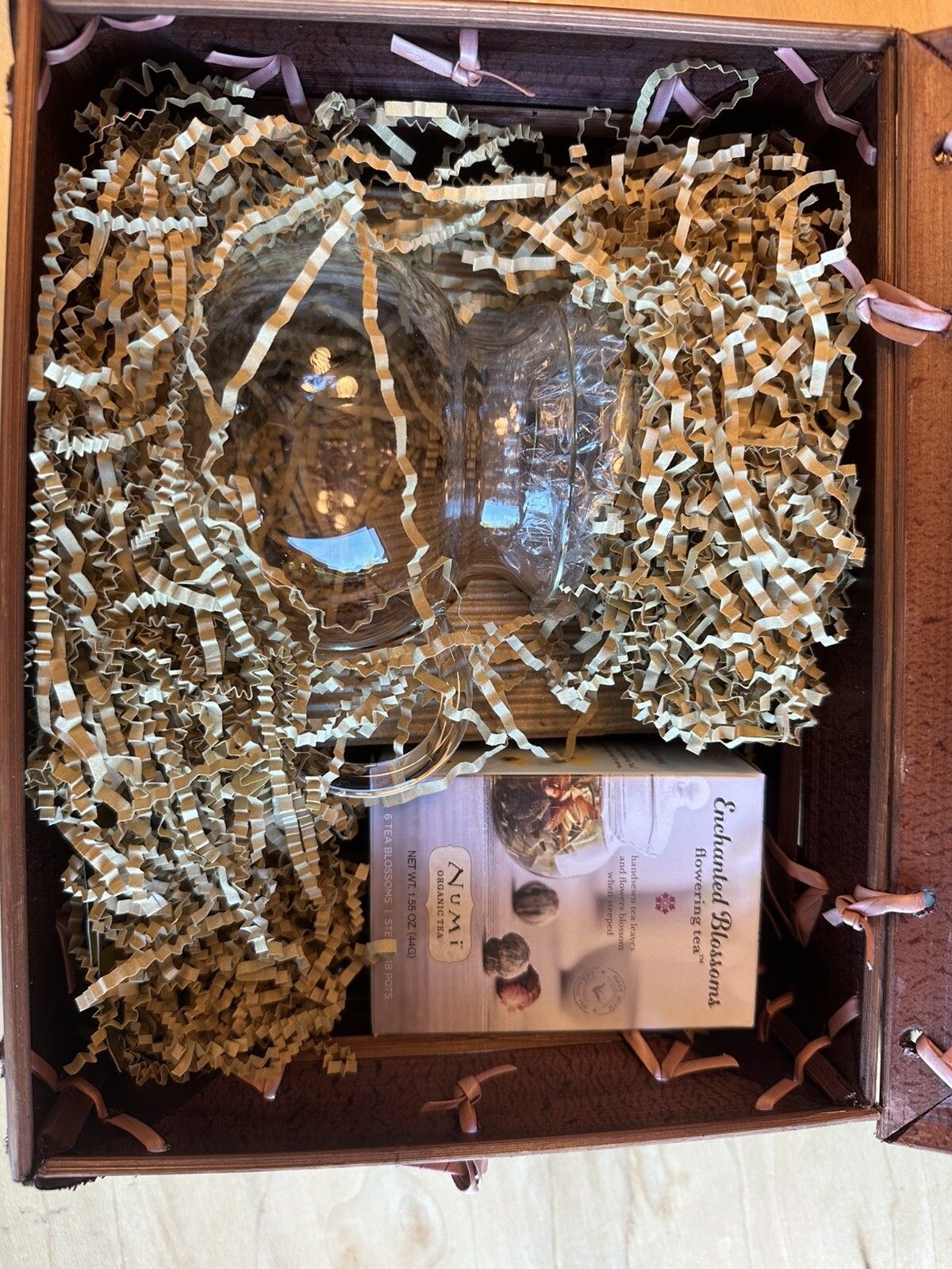 Numi Organic Flowering Tea Gift Set with Glass Teapot – 6 Tea Blossoms