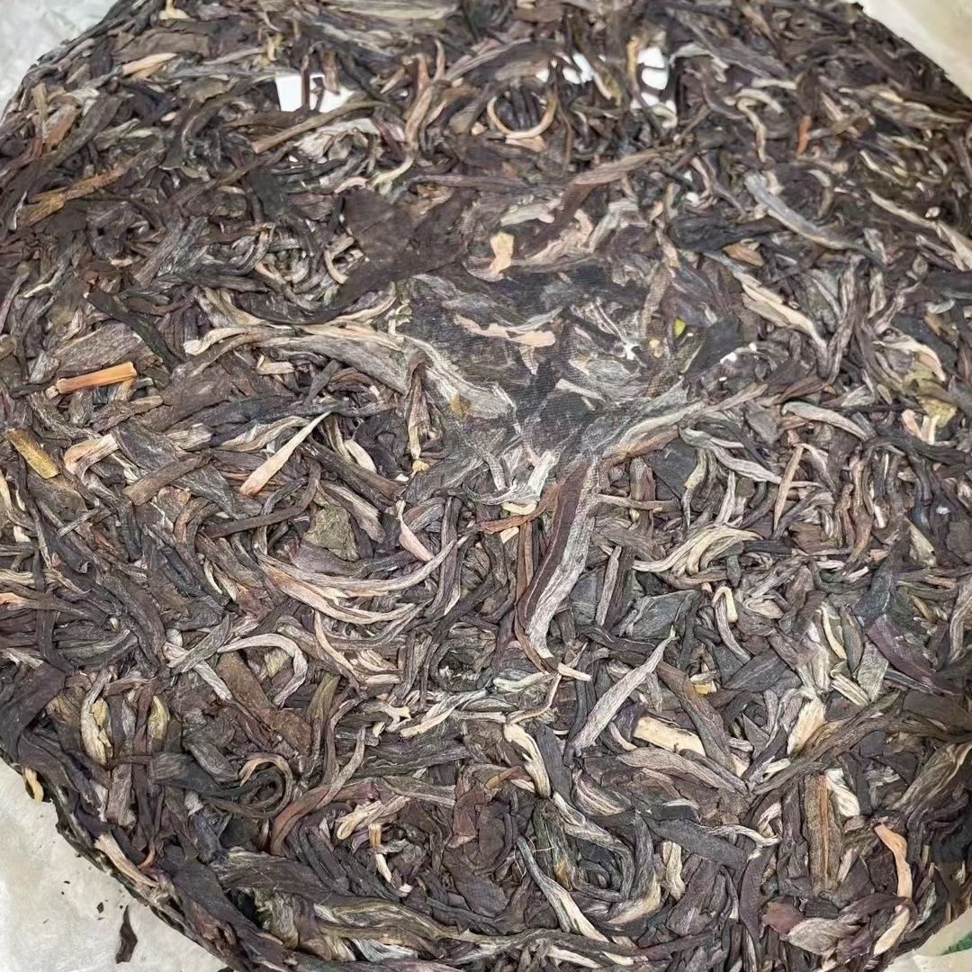 2006 Fu Jin Puerh Tea Brown Mt. Green Pu’er Tea Cake Menghai QiZi Puer Raw 357g