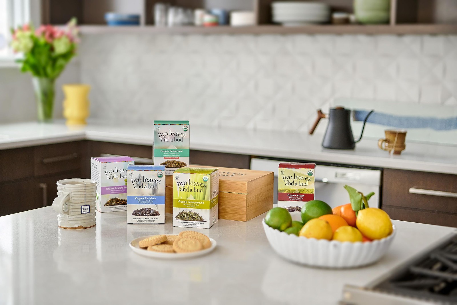 Two Leaves and a Bud Organic English Breakfast Tea Bags, Caffeinated Whole Le…