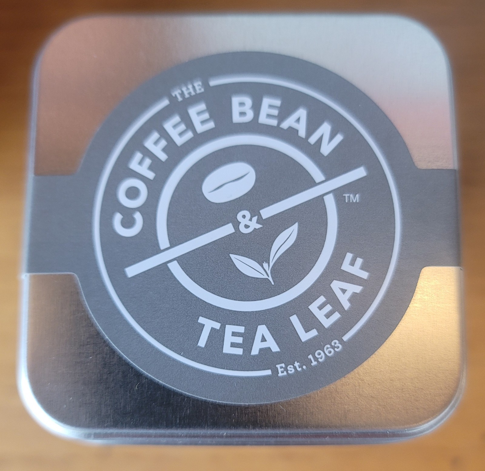 Coffee Bean & Tea Leaf Iced Tropical Passion Tea Tin 18 Ct. Instock NOW