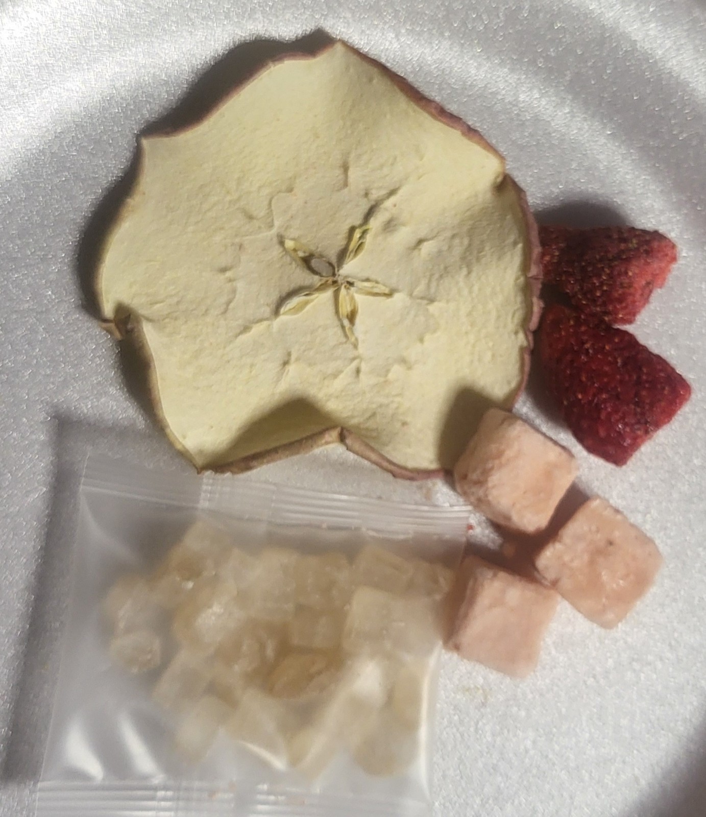 Queen Tee’s Premium Freeze-Dried Fruit Tea Slices Packages