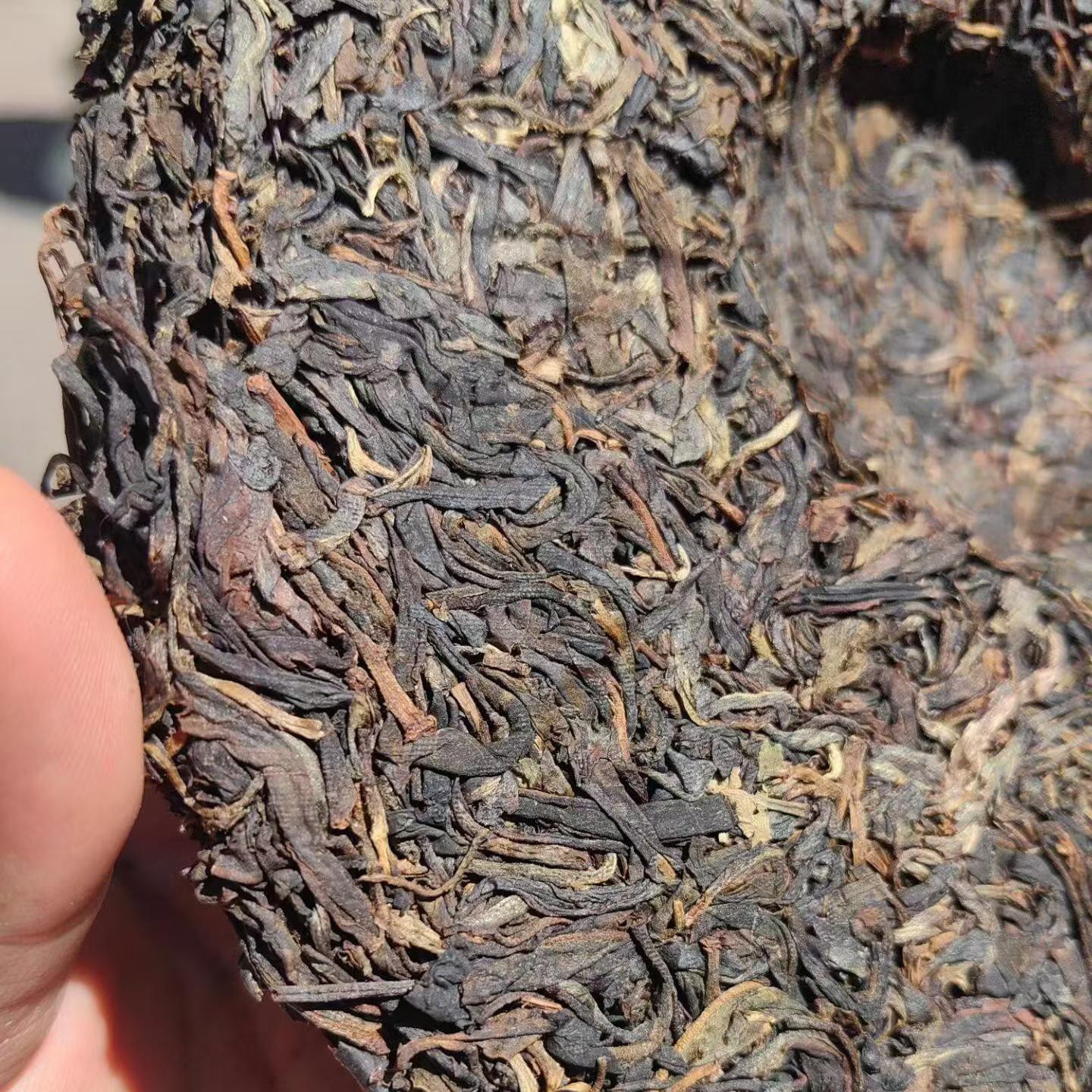 Ruipinhao 2010 Menghai Pearl Raw Pu-erh Tea 357g | Aged Sheng Kunming Storage