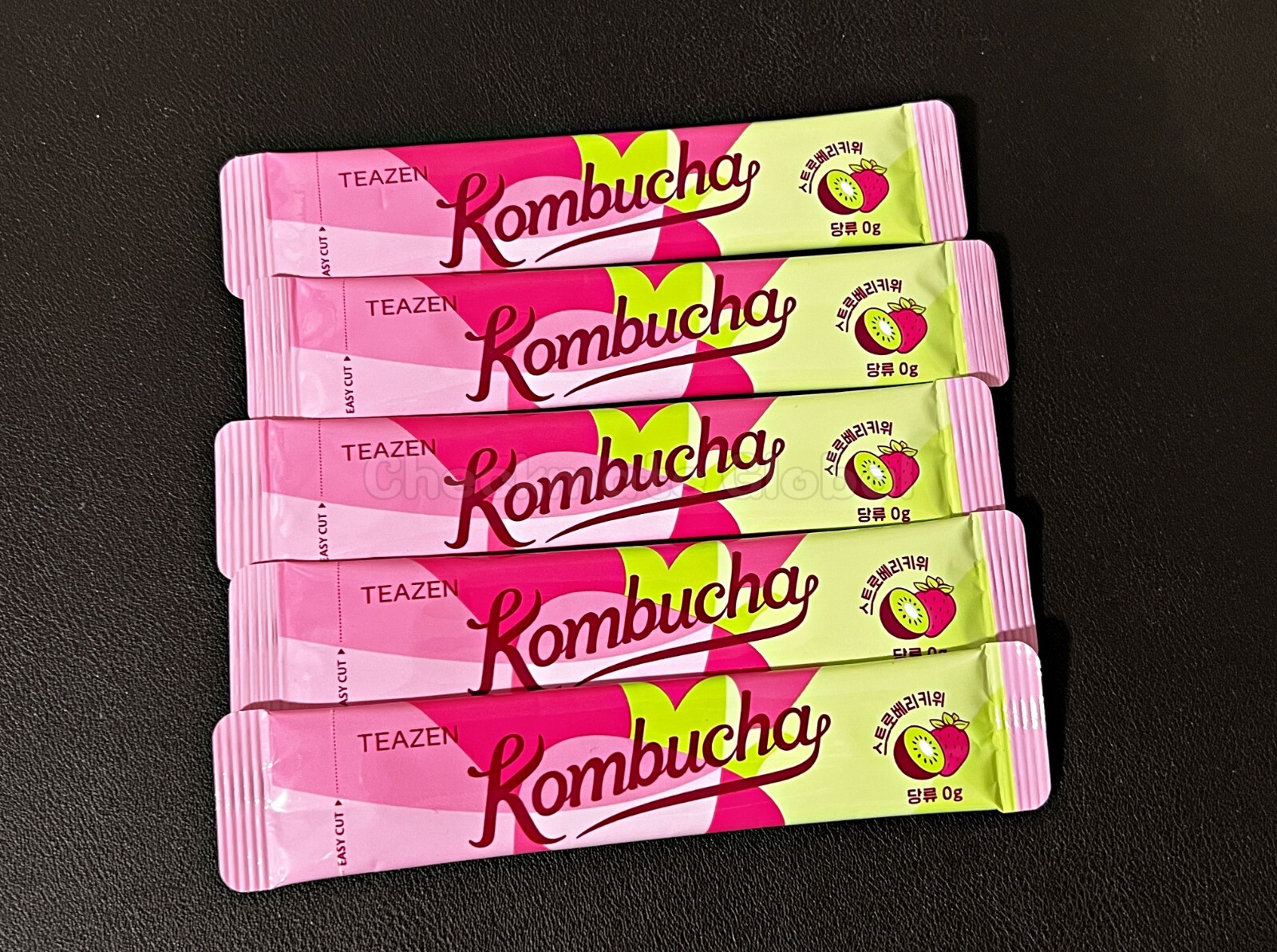 TEAZEN Kombucha Strawberry Kiwi 30 Sticks | Sugar-Free Prebiotic