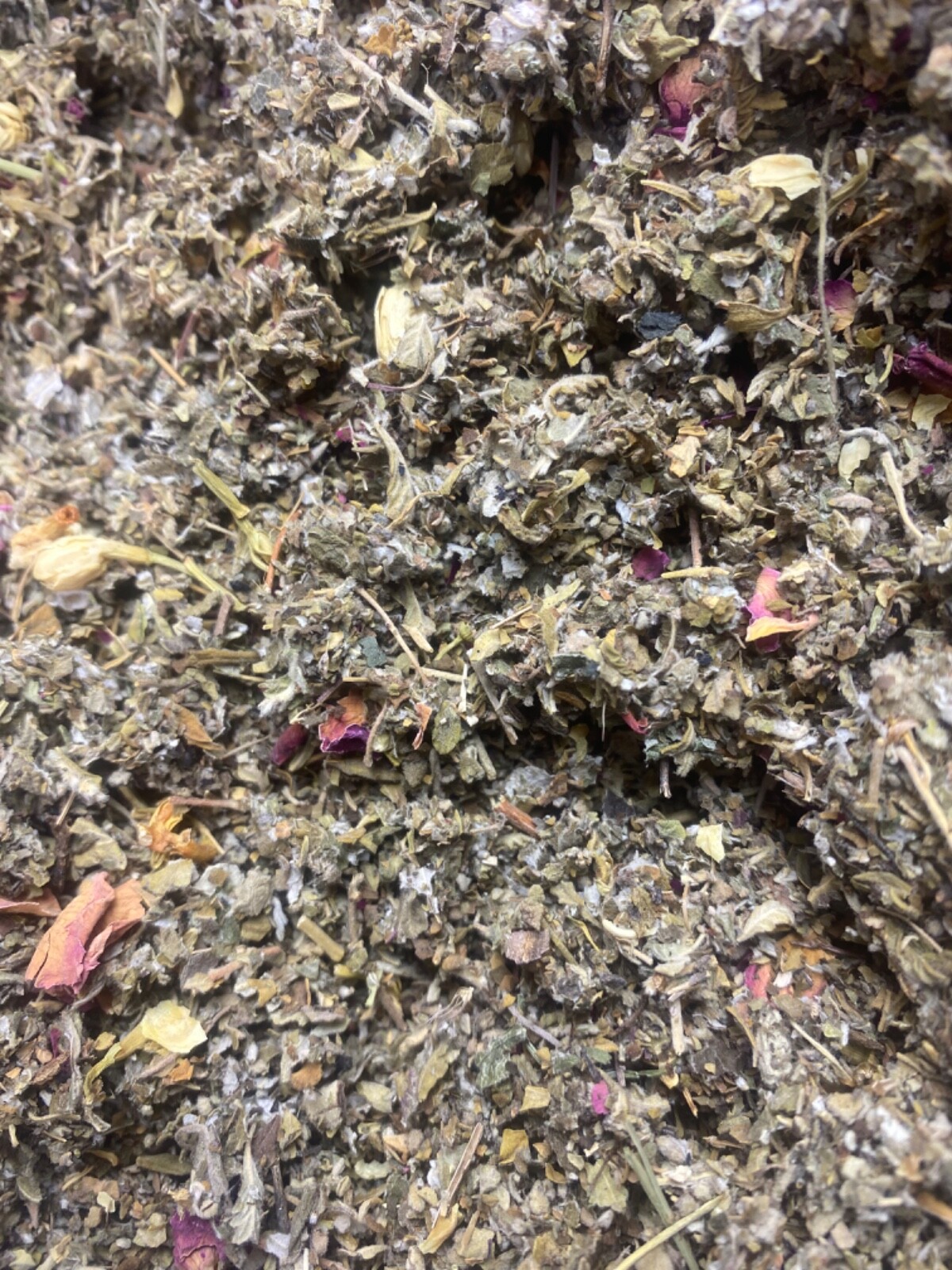 tulsi holy basil jasmine rose damiana raspberry leaf mullein no.71 mix – 1 oz.