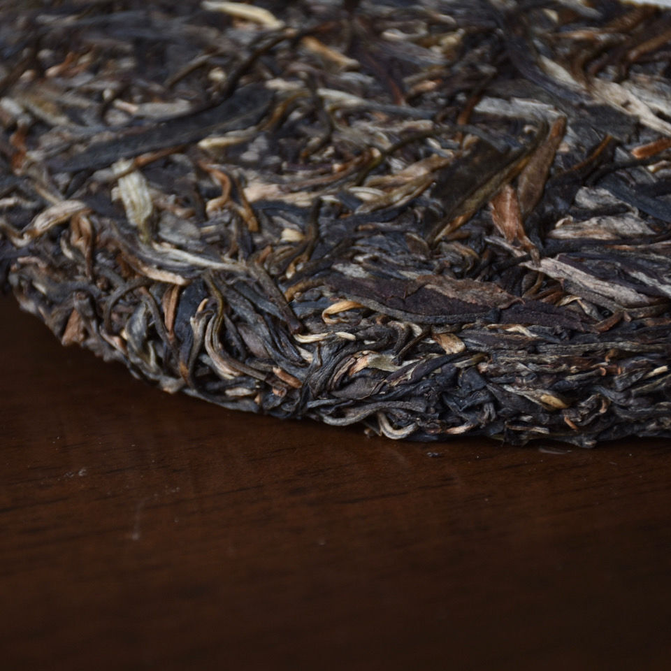 Mengku Rongshi 2007 Puerh Tea”Qiao Mu Wang” (King Arbor) Aged Shen Puer Tea 500g