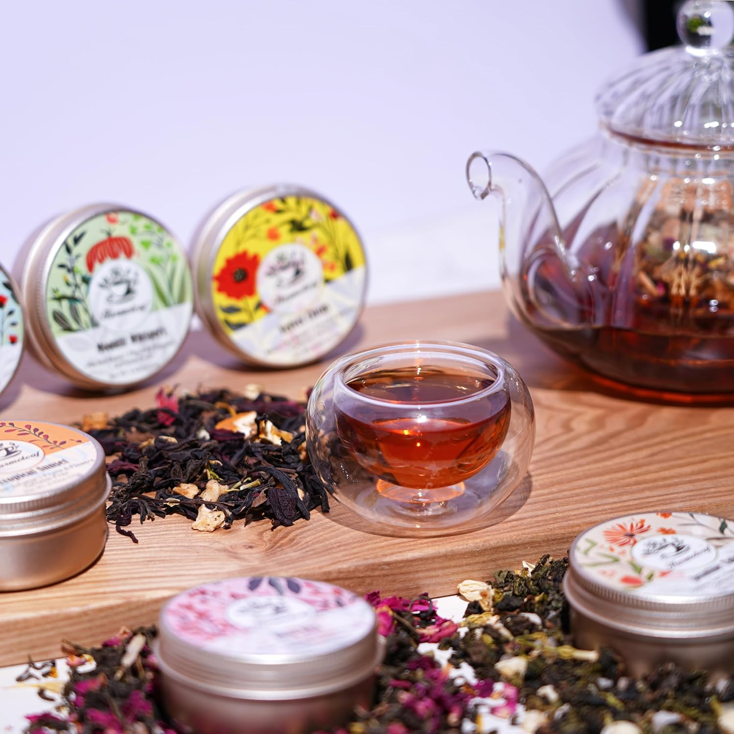 Tea Gift Set for Women – 6 Herbal Loose Leaf Tea Blends, Insulated Ceramic Cup w