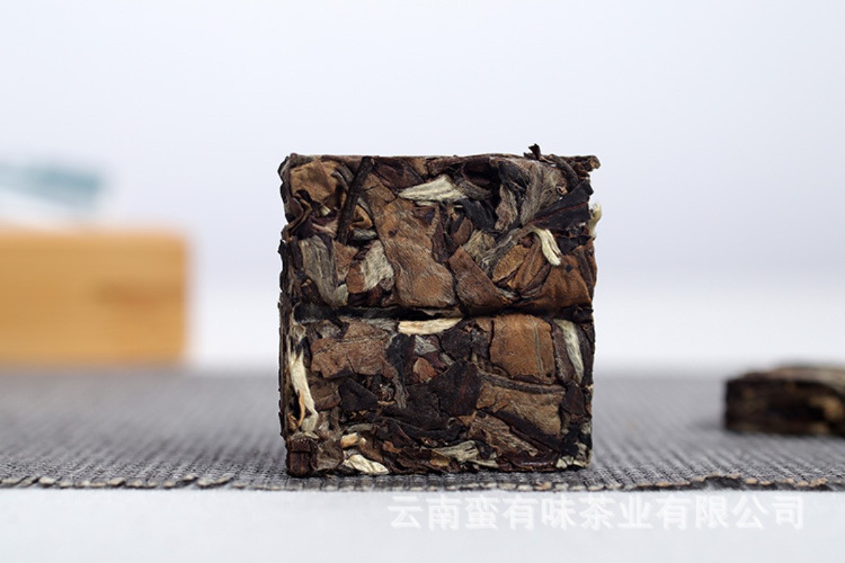 500g Yunnan High Mountain Old Tree Silver Needle White Tea Small Square Pieces