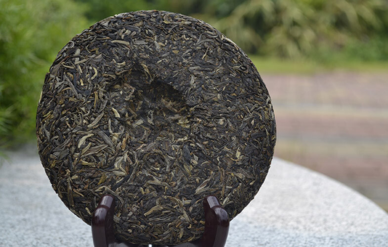 Haiwan Lao Tong Zhi Old Comrade 918 Pu’er Tea Cake 2013 200g Raw Puer Pu-erh