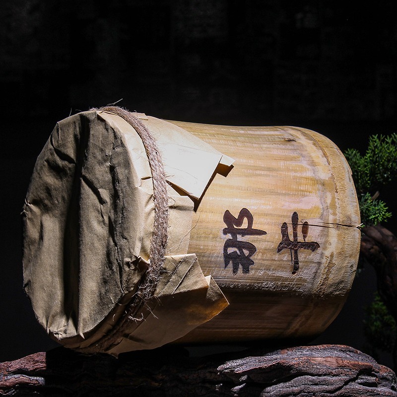 600g Yunnan Naka 2016 Meng Song Big Tree Tea Pu’er Tea Raw Tea Bamboo Tube Tea