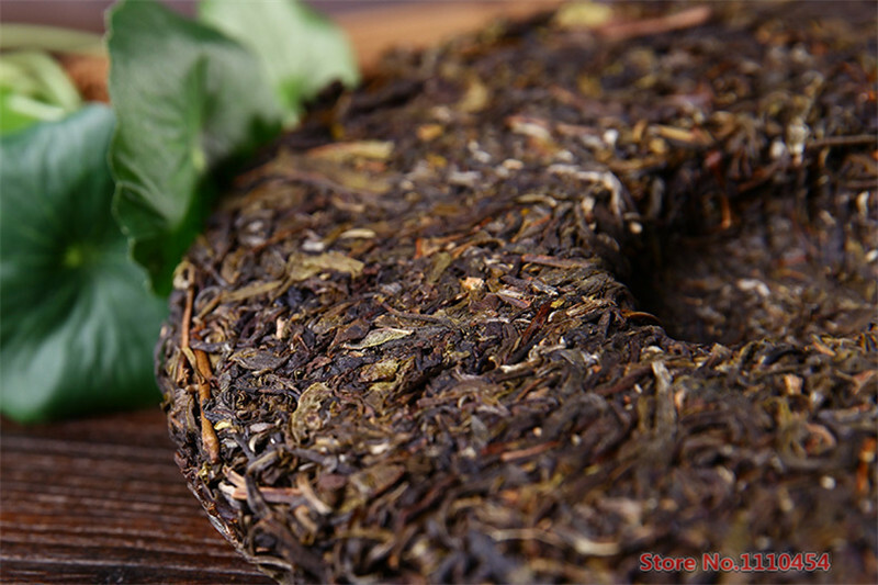 357g Organic Yunnan Puerh Tea Cake Sheng Menghai Green Natural Herbal Detox