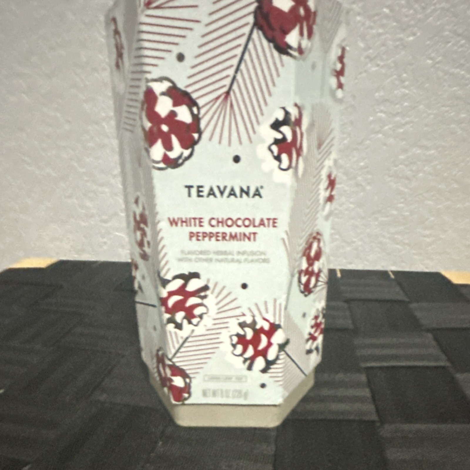 Teavana White Chocolate Peppermint Herbal Loose Leaf Tea 8oz Tin
