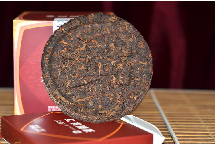 Red Rhyme Round Tea * 2018 Yunnan TAETEA Menghai Dayi Ripe Pu Er Puer Cake 1801
