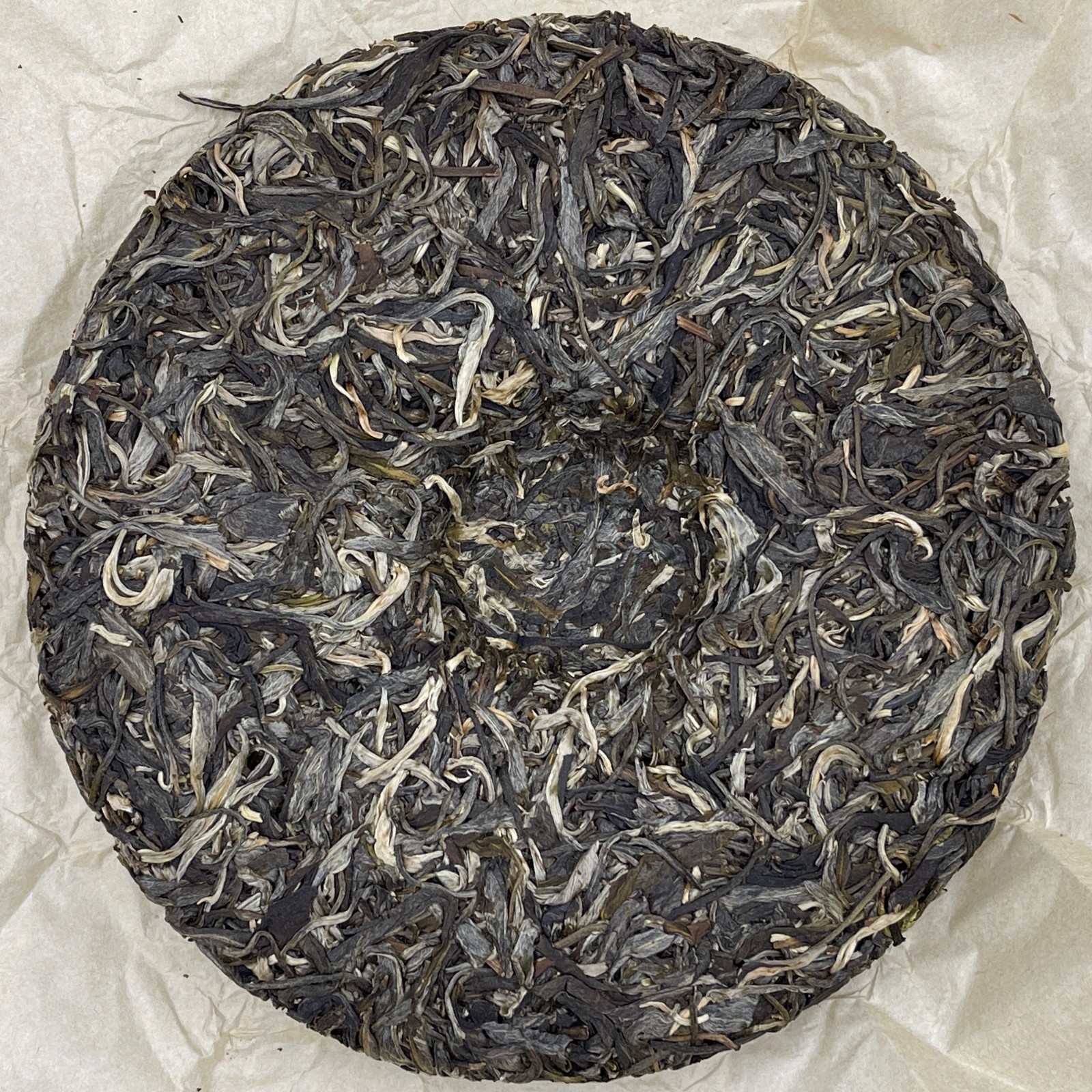 Pu-Erh tea 2021 SHENG JIA YUAN Eighteen Villages of Mengku -Dong Lai 357g Raw