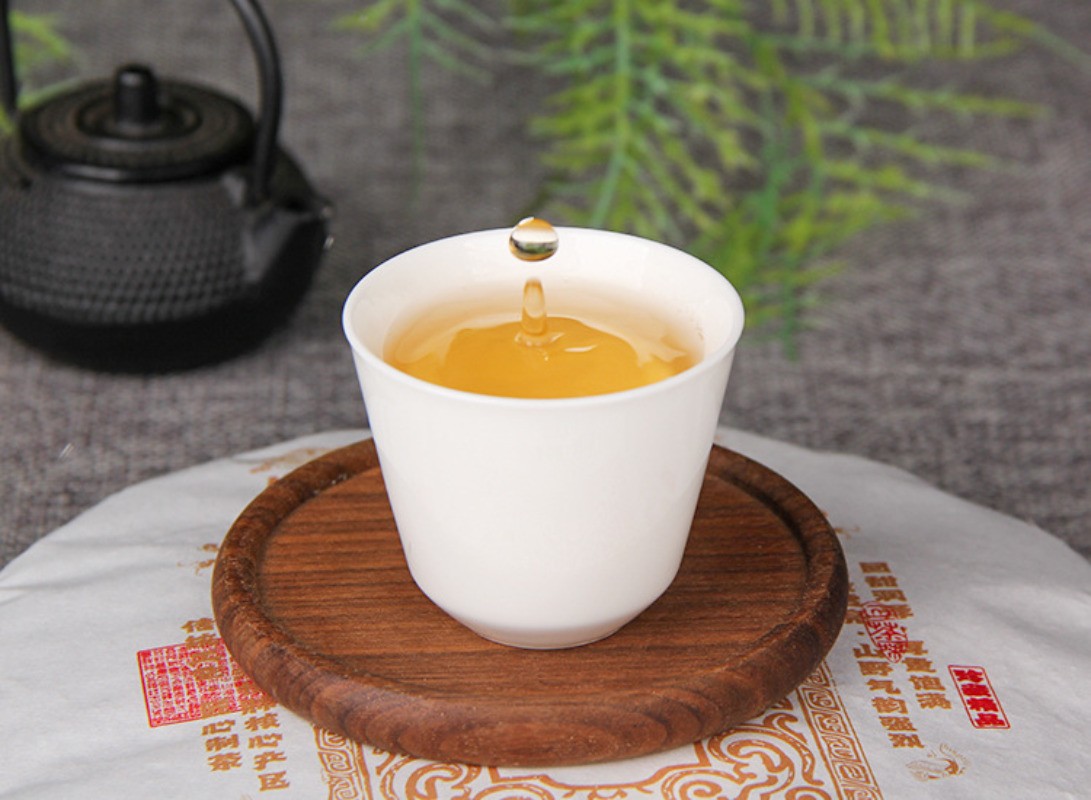357g Yunnan Lincang 2023 Early Spring Ancient Tea Pu’er Tea Raw Tea Cake