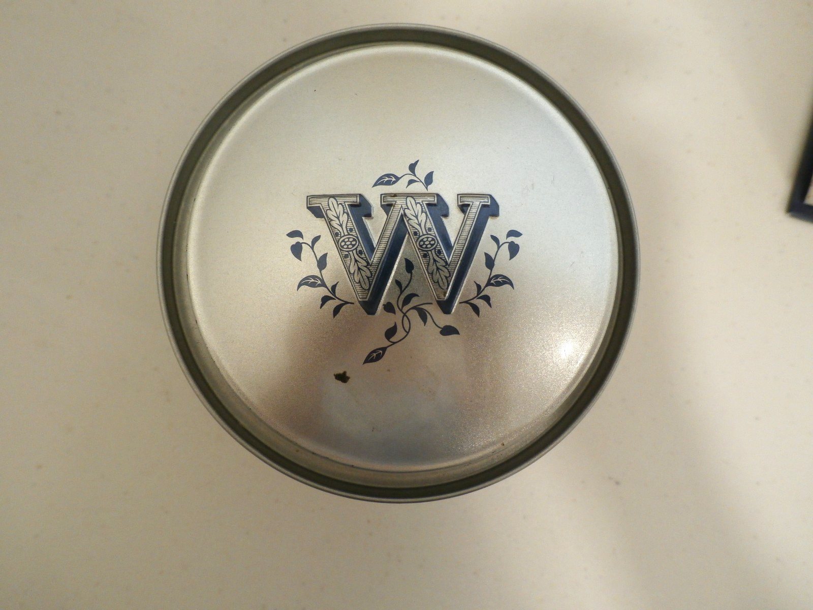 Wonders of Tea Alice In Wonderland 8 Asst Teas 2024 /Whittard Tea Canister