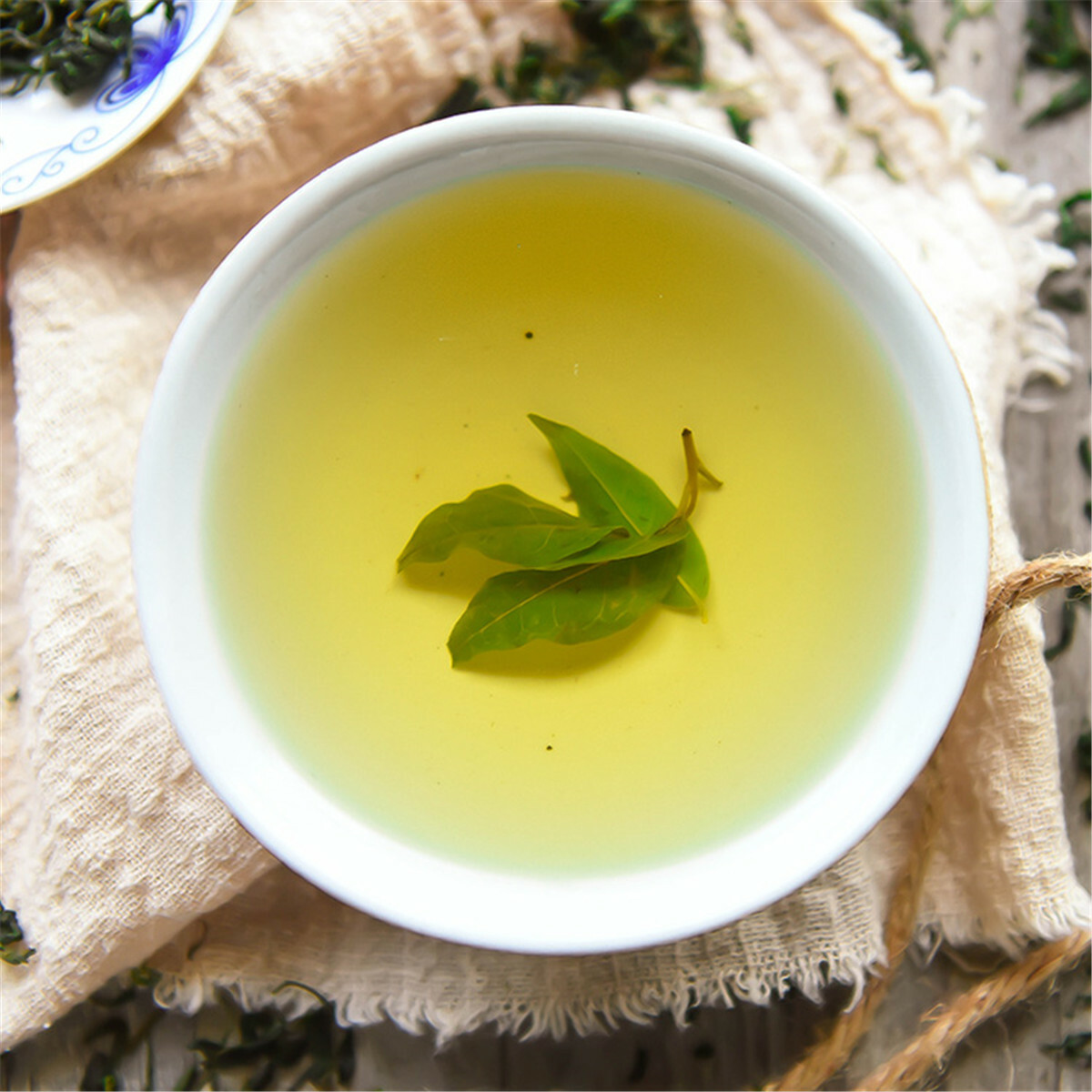 Kuding Tea Small Leaf Organic Natural Herbal Tea Bitter Tea Loose Leaf Premium
