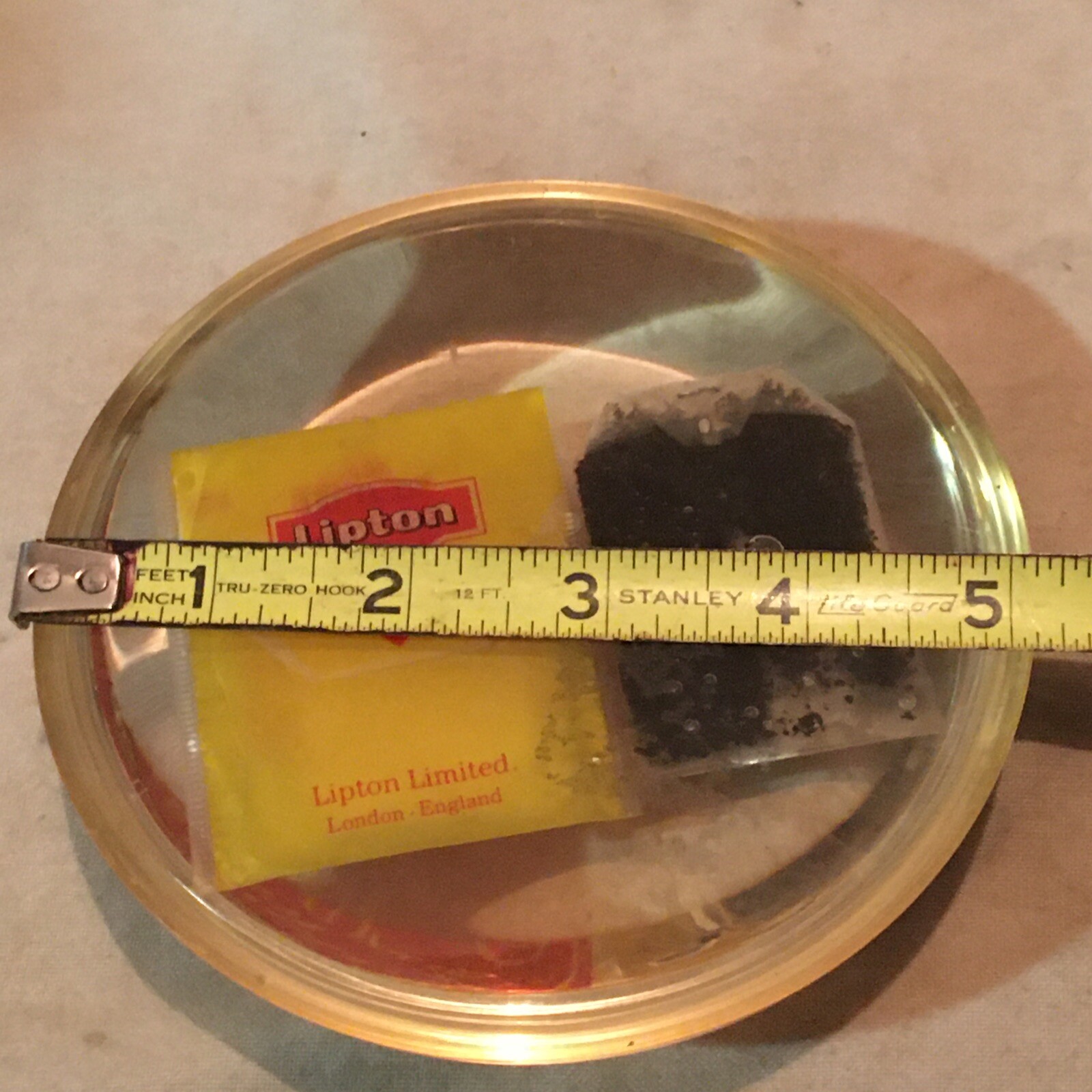LIPTON BLACK TEA YELLOW LABEL LUCITE PAPERWEIGHT ENGLISH ENGLAND MID CENTURY