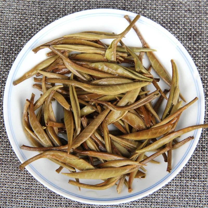 Silver Needle White Tea Ancient Tree Yunnan Moonlight White Single Bud