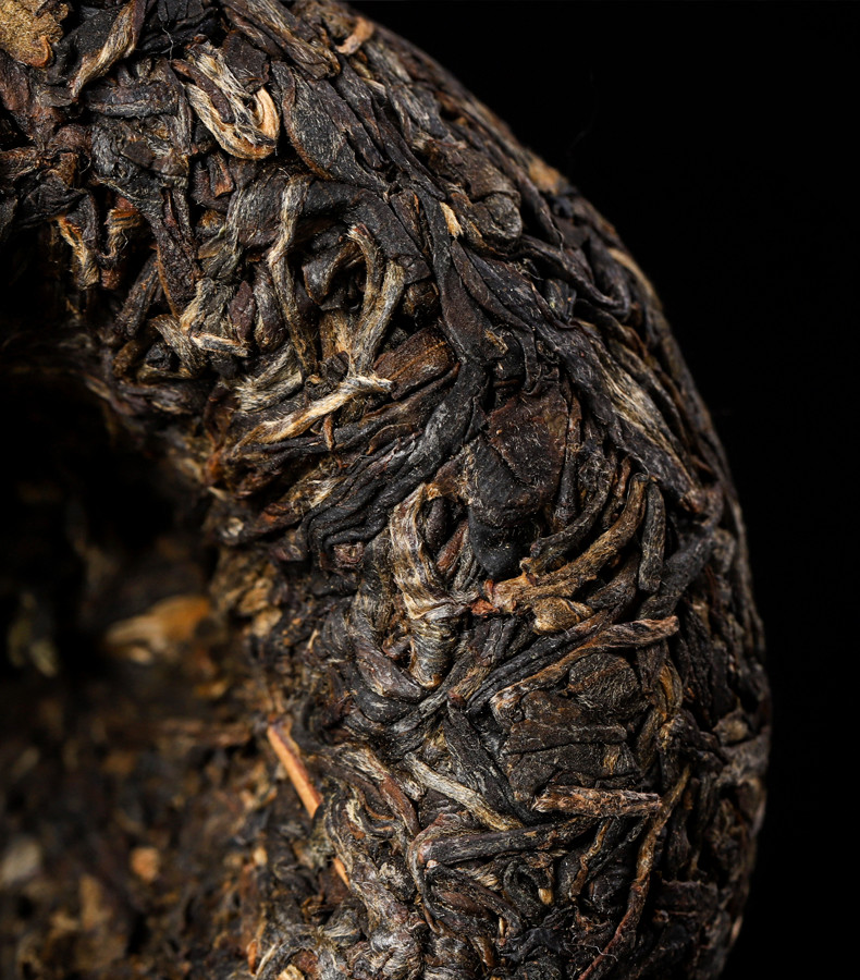 2019 Yunnan Menghai Ba Jiao Ting Sheng Tuo Cha Bulang Mt. Pu’er Tea Raw 500g Box
