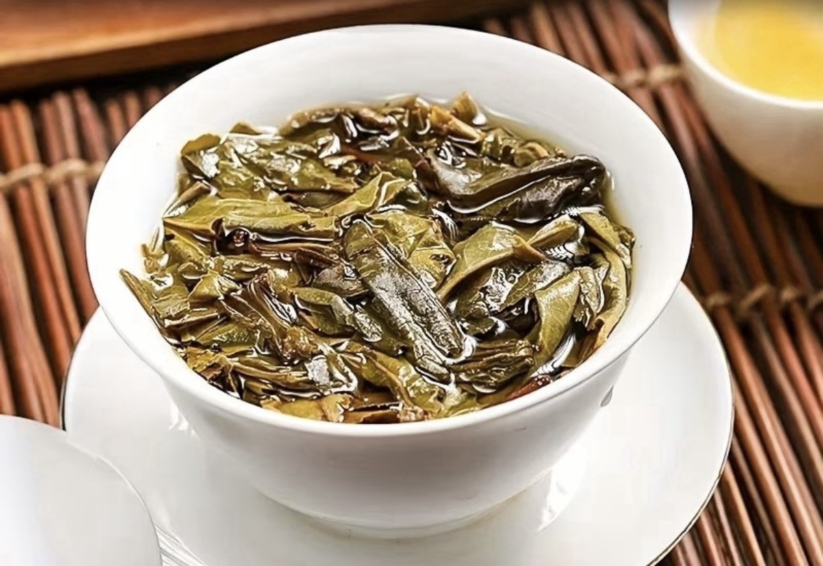 Yun Nan Pu Er Qi Zi Bing Cha Lao Bing Dao Pu-erh Compressed Tea Cake 357g