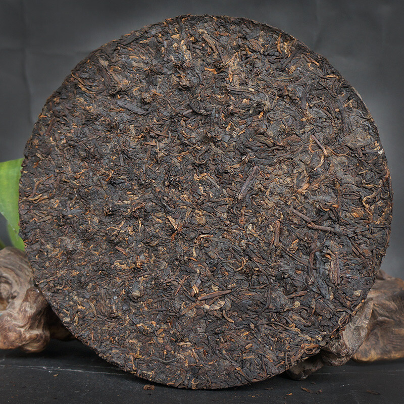 Big Snow Shang Pin Golden Ribbon * 2017 Yunnan Xiaguan Puer Ripe Pu-erh Tea 357g