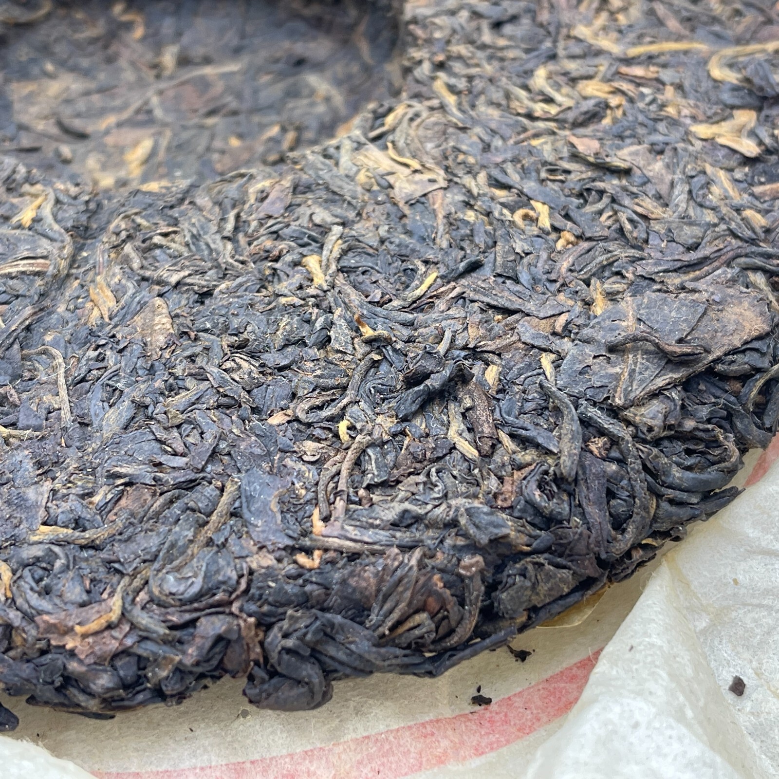 Pu-Erh tea,2002,Yunnan Gaoligong Mountain Wild Cake Tea,357g,Raw
