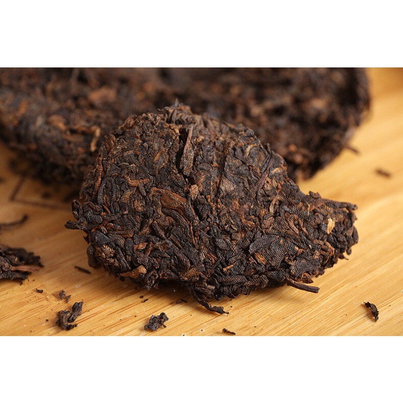 Yunnan Raw Material Puerh Cake Tea Golden Bud Small Cake Palace Ripe Tea 100g