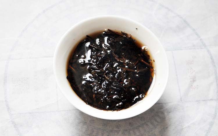 Wuzhou Liu Pao Tea Black Tea Aged Dark Tea Liu Bao Tea Cake Liubao HEI CHA 300g