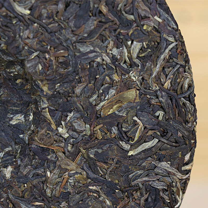 Haiwan 2017 Batch 171 Old Comrade 7548 Pu-erh Tea Cake Sheng Puer Raw Pu’er 357g