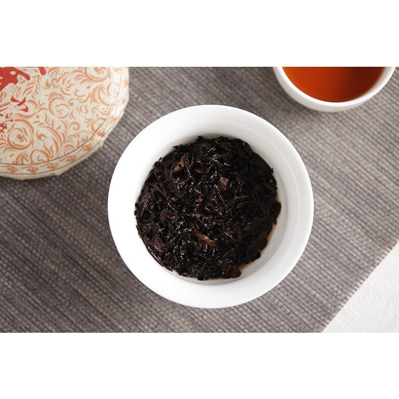 Yunnan Raw Material Puerh Cake Tea Golden Bud Small Cake Palace Ripe Tea 100g