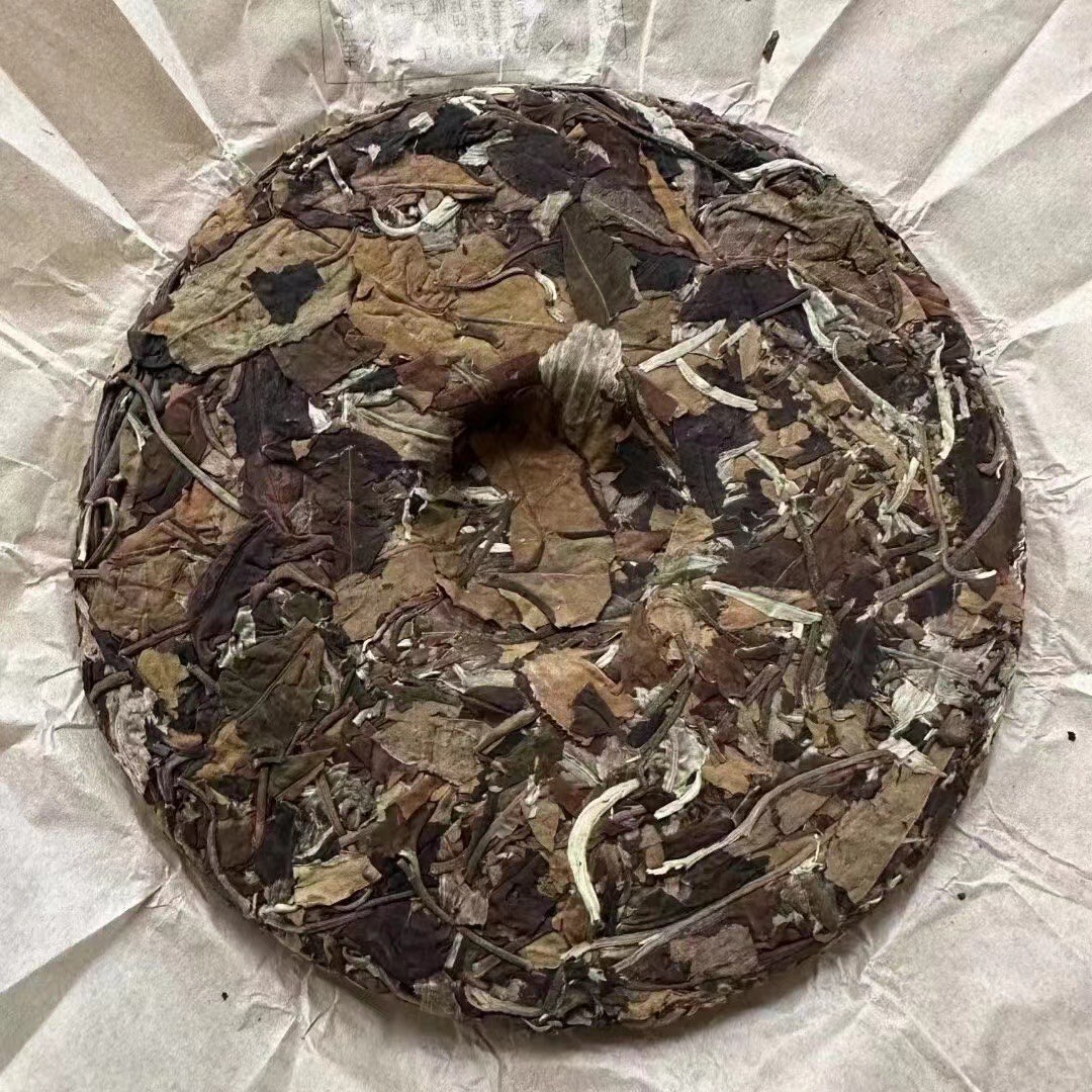 Pu-Erh tea,2020,LAO BAI CHA,357g,Raw
