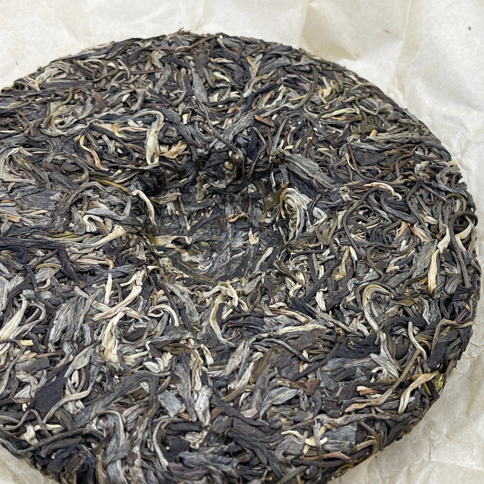 Pu-Erh tea 2021 SHENG JIA YUAN Eighteen Villages of Mengku -Dong Lai 357g Raw
