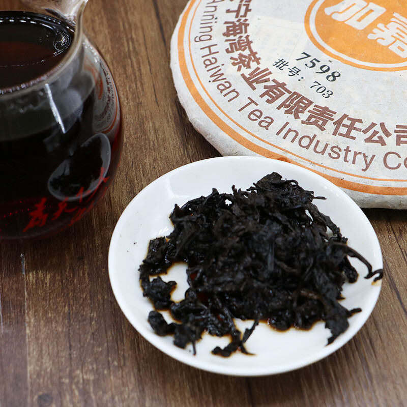 Lao Tong Zhi JIA JIA 7598 Anning Haiwan Yunnan Pu-erh Tea Cake 2007 357g Ripe