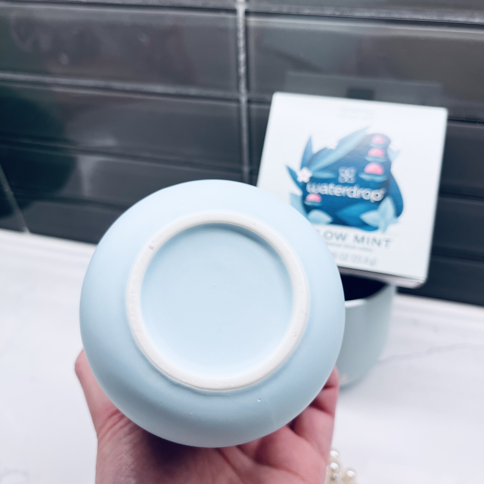 Waterdrops Porcelain Cups set of 2 + 1 Box of MELLOW MINT (12 pack)