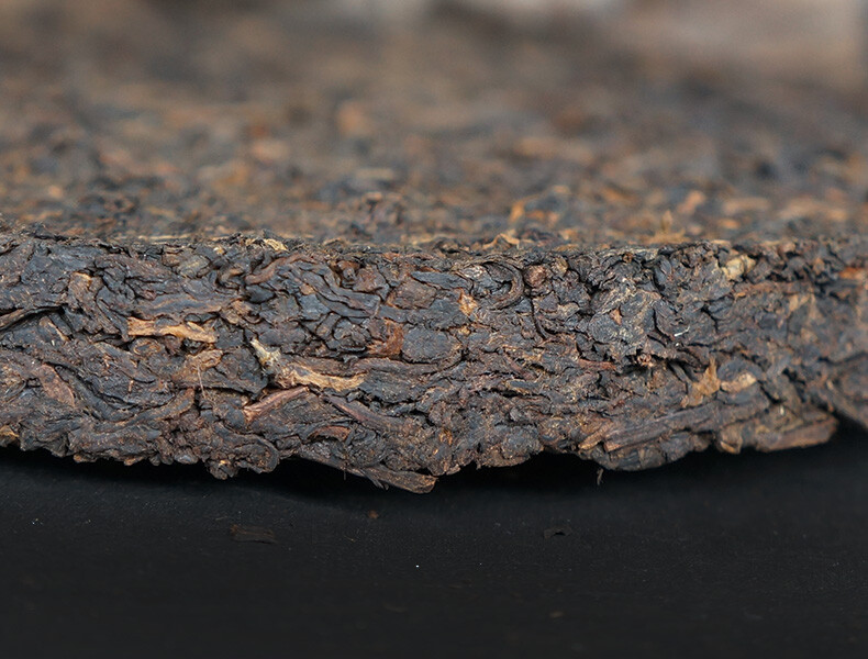 Big Snow Shang Pin Golden Ribbon * 2017 Yunnan Xiaguan Puer Ripe Pu-erh Tea 357g