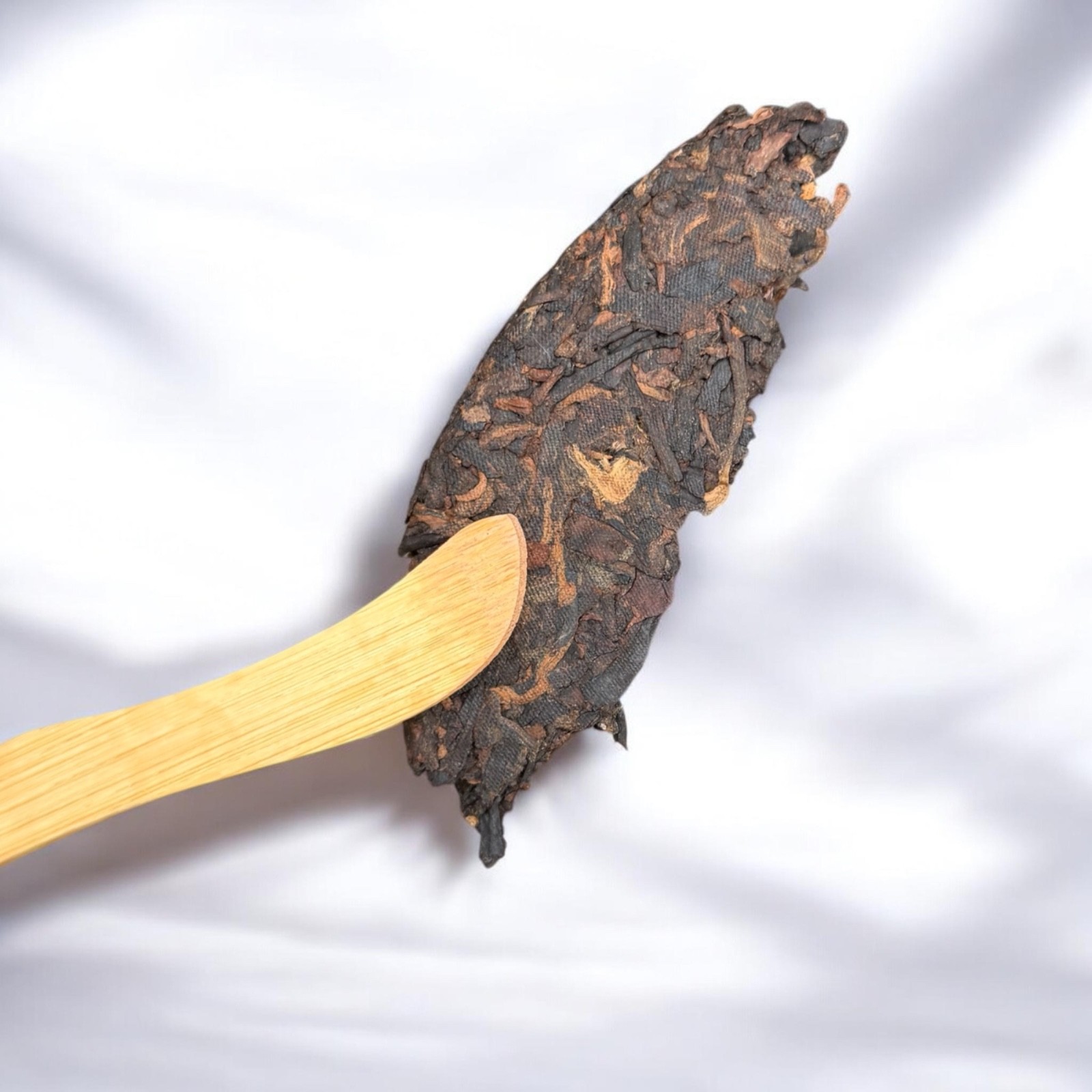 Golden Sip 2023 Bulang Chen Xiang Shu Puerh Cake Menghai Yunnan 12.5oz/357g