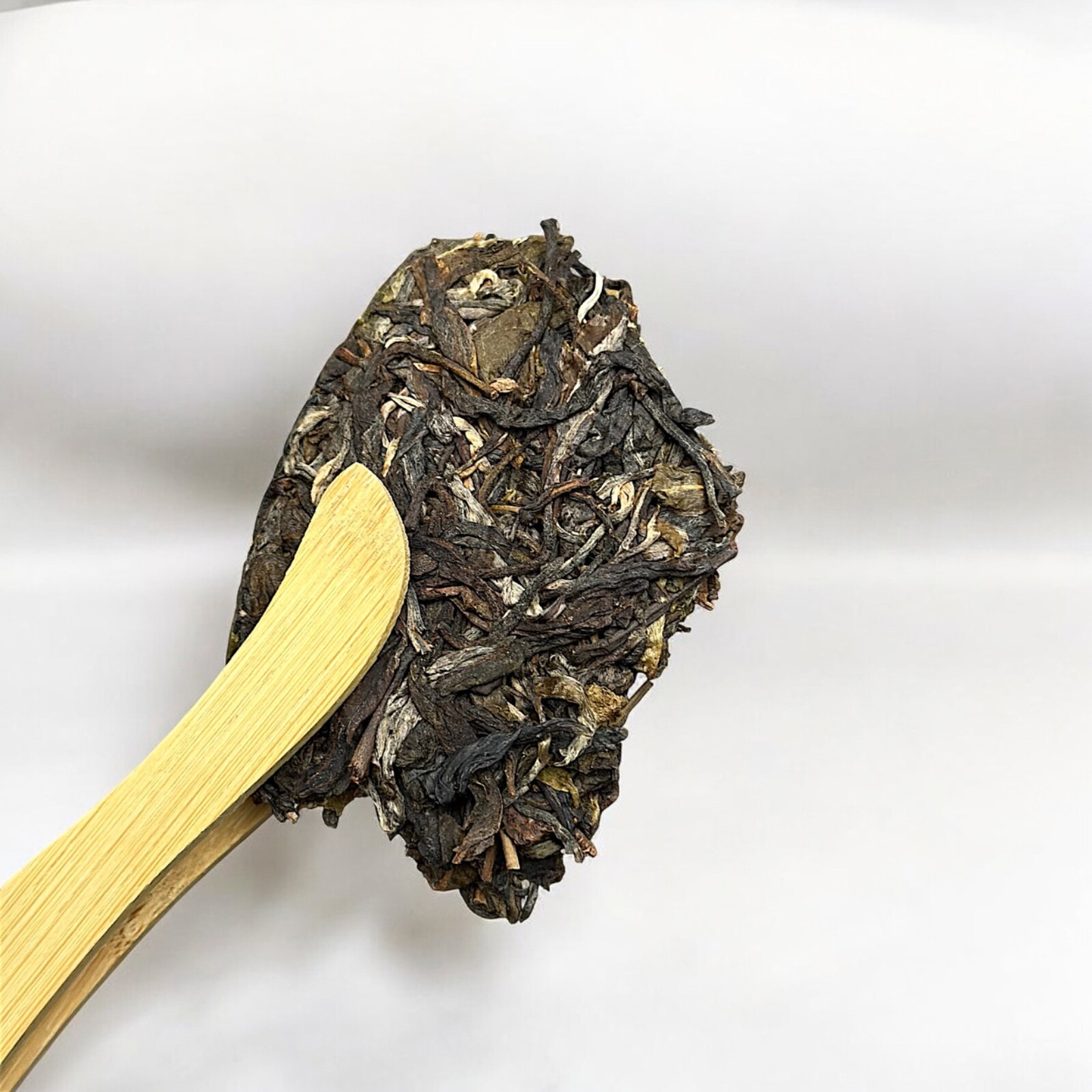 Golden Sip 2019 Raw Tea Cake Shen Puerh Tea Ancient Tree Unfermented Puer