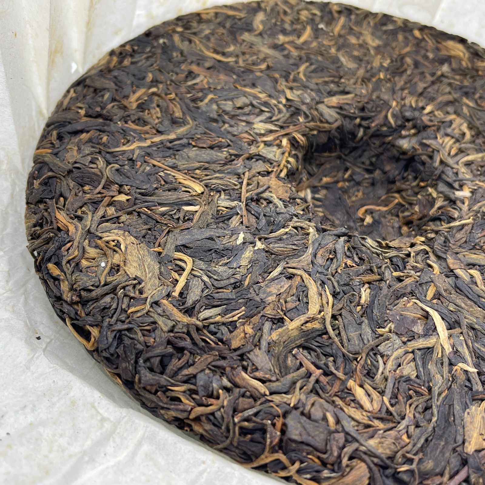 Tianba Raw Pu-erh Tea Cake 375g – “Cheng Yun” Series by Yuanyuantang