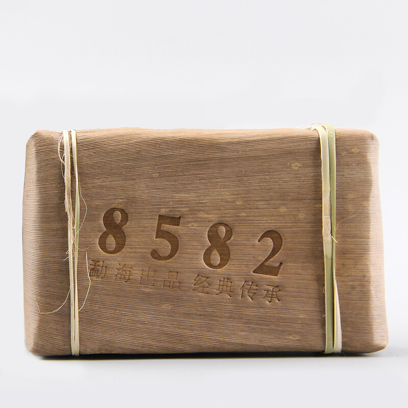 Yunnan Menghai 8582 Raw Pu Erh Tea Brick Sheng Pu Erh Aged Tea 250g