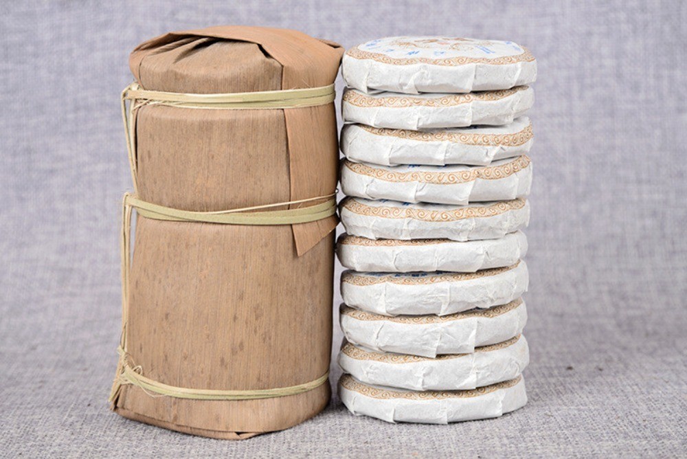 Yiwu Raw Puer Tea Cake 50g – Yunnan Healthy Drink Tea