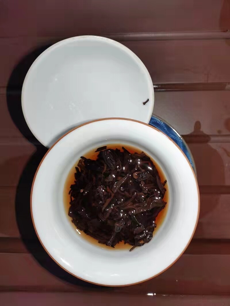 Mengku Rongshi Lincang 2014 Shu Puer Mu Ye Chun 3yr Aged 400g Pu’er Ripe Pu-erh