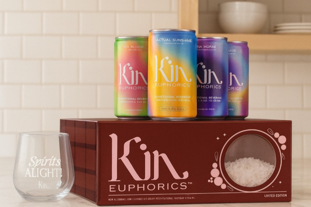 Kin Euphorics Adaptogens Spritz 8 oz 4 Pack Holiday Edt. Sugar Rim Packet Glass