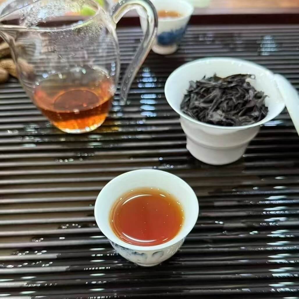 Premium Wuyi Da Hong Pao, Oolong Black Tea (12 Bags)
