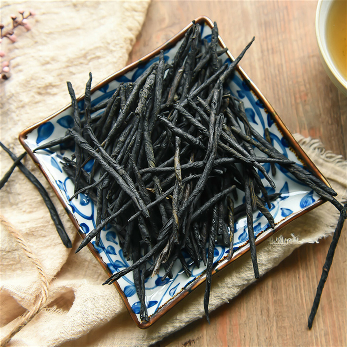 Wild-growing Hainan Imperial Kuding Tea Herbal Tea Bulk Bitter Needle Stalk Tea
