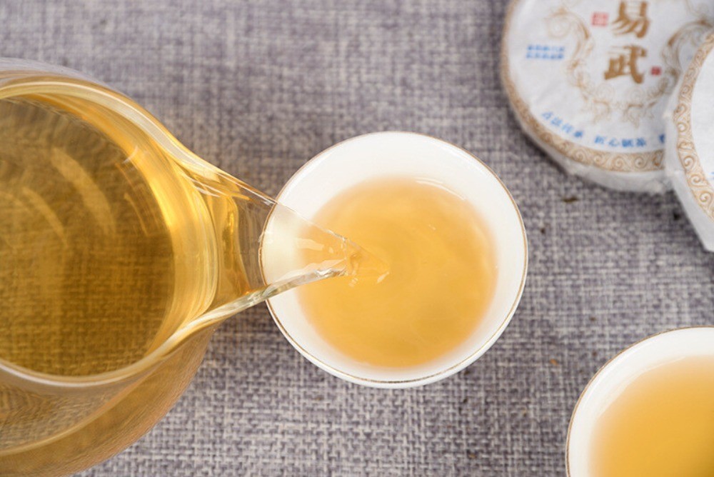 Yiwu Raw Puer Tea Cake 50g – Yunnan Healthy Drink Tea