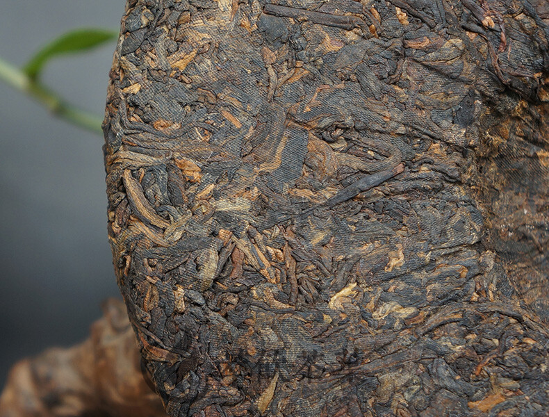 15 Anniversary Chen Xiang 2014 Lao Tong Zhi Haiwan Old Comrade Ripe Puer 357g